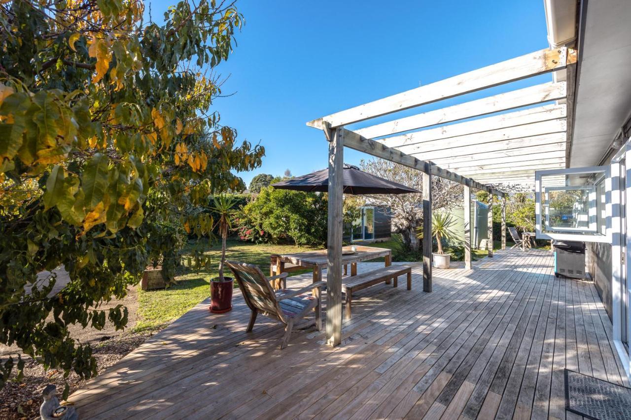 Driftwood Beach House With Spa Pool - Absolute Beachfront! Blackpool Exterior photo